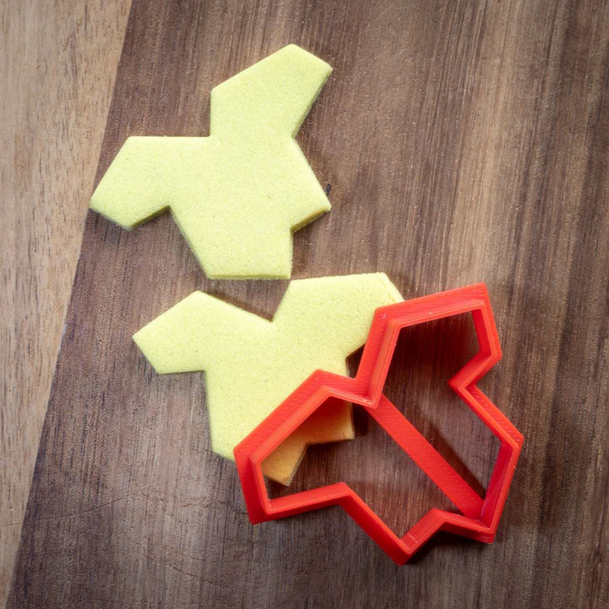 Einstein hat, Mosaic effect, Non repeating tile, Aperiodic tessellation, Aperiodic puzzle, Cookie cutter, Multi Size