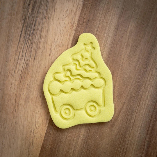 Cart with christmas tree | Cookie Cutter